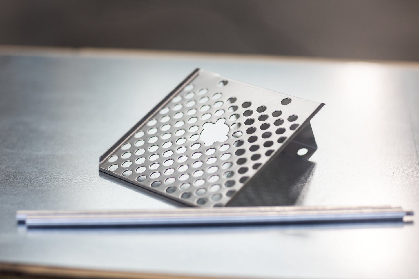 Glassware Stand (403 SI)